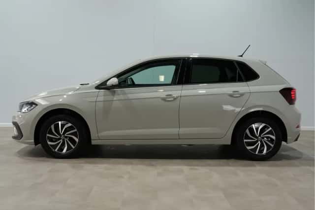 Volkswagen Polo (2024) thumbnail 2