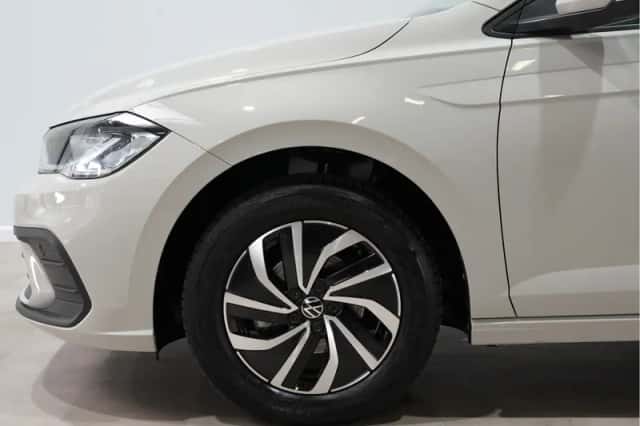 Volkswagen Polo (2024) thumbnail 4