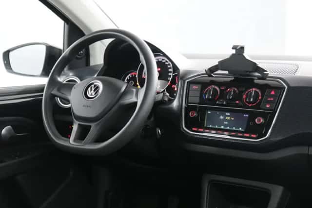 Volkswagen Up! (2021) thumbnail 4