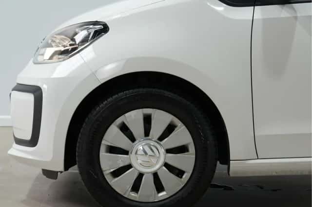 Volkswagen Up! (2019) thumbnail 5