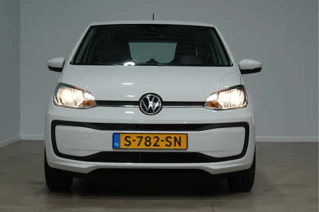 Volkswagen Up! (2023) thumbnail 2