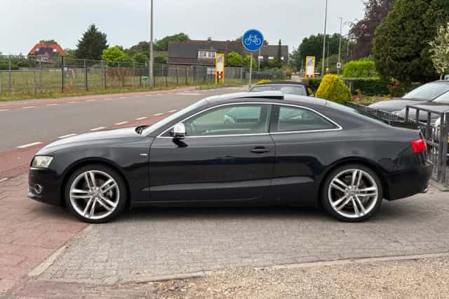 Audi A5 (2008) thumbnail 3