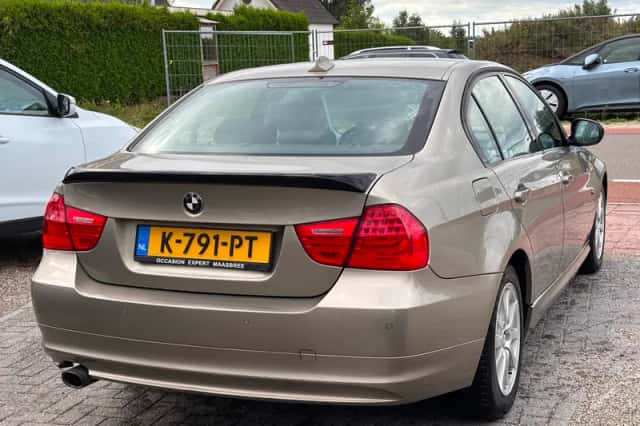 BMW 3-Serie (2011) thumbnail 5