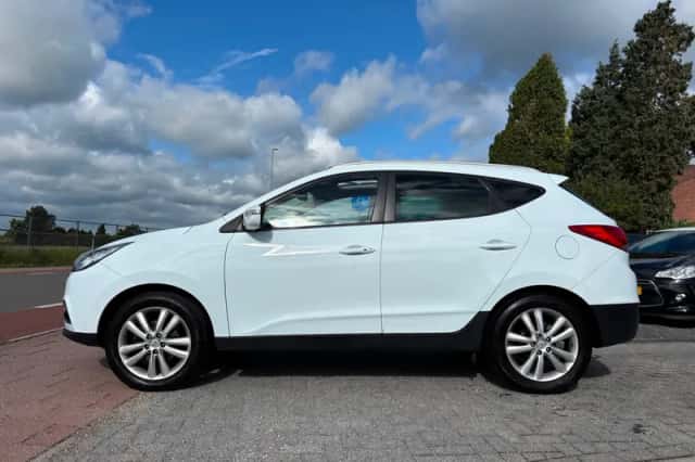 Hyundai ix35 (2010) thumbnail 3