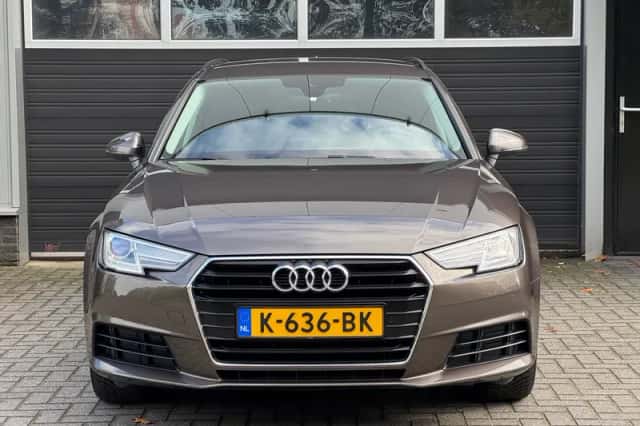 Audi A4 (2016) thumbnail 2