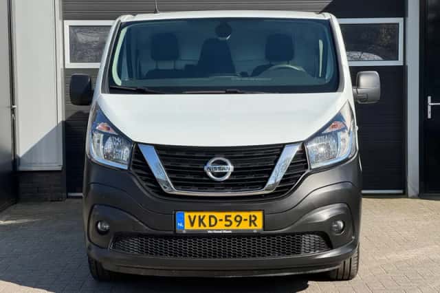 Nissan NV300 (2021) thumbnail 2