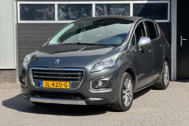 Peugeot 3008 (2016) thumbnail 1