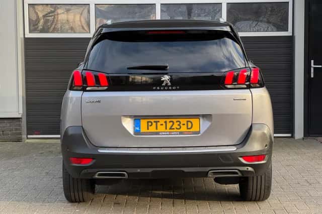 Peugeot 5008 (2017) thumbnail 5