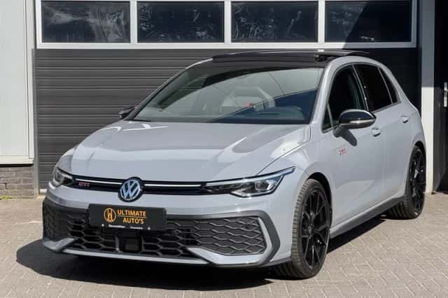Volkswagen Golf (2024) thumbnail 1
