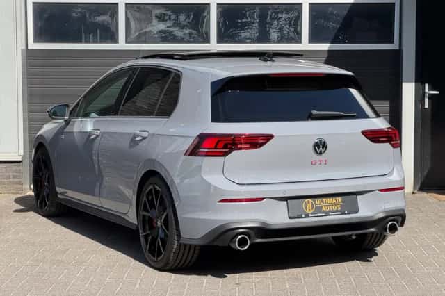 Volkswagen Golf (2024) thumbnail 6