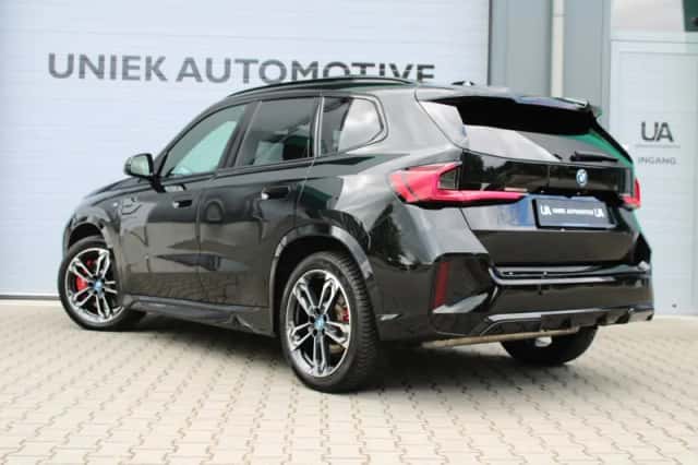 BMW X1 (2024) thumbnail 3
