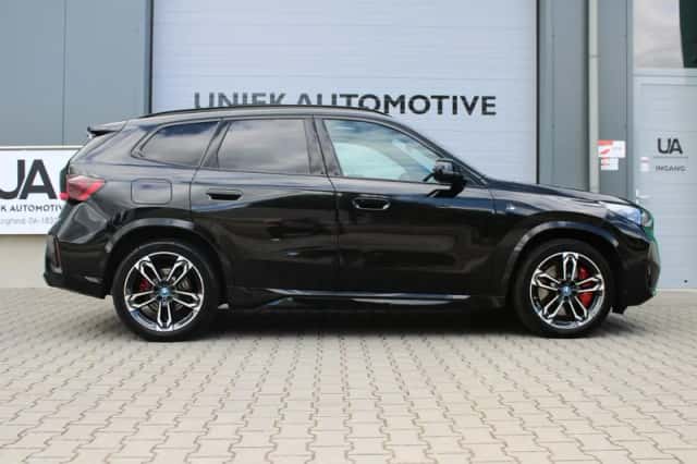 BMW X1 (2024) thumbnail 6