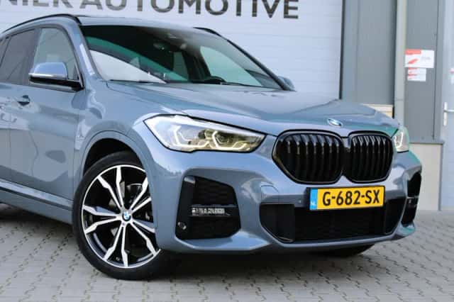 BMW X1 (2019) thumbnail 2