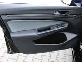 Volkswagen Golf thumbnail 31