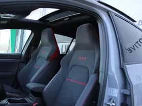 Volkswagen Golf thumbnail 31