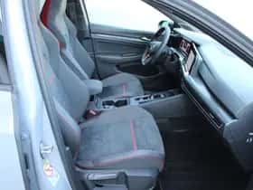 Volkswagen Golf thumbnail 41
