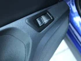Volkswagen T-Roc thumbnail 33