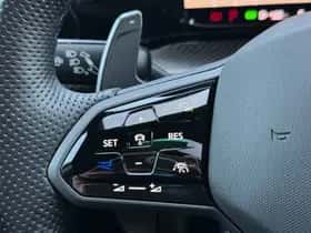Volkswagen Golf (2023) thumbnail 41