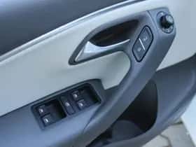 Volkswagen Polo (2017) thumbnail 32