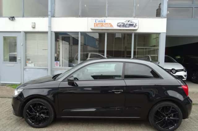 Audi A1 (2013) thumbnail 2