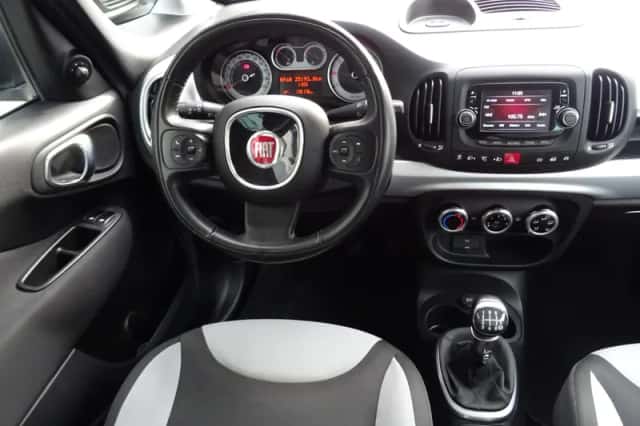 Fiat 500L (2013) thumbnail 5