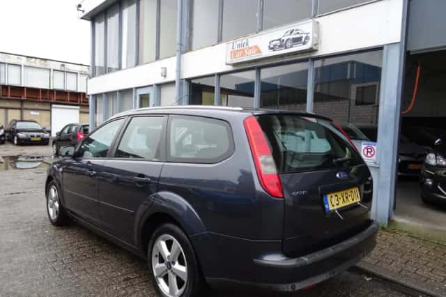 Ford Focus (2007) thumbnail 3