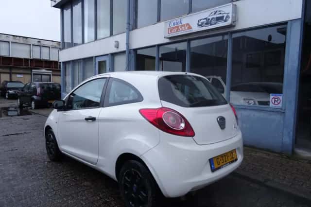 Ford Ka (2012) thumbnail 3