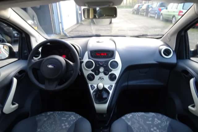Ford Ka (2011) thumbnail 4