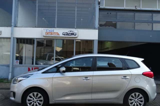 Kia Carens (2014) thumbnail 2
