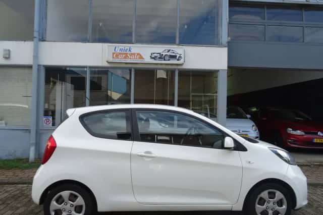 Kia Picanto (2013) thumbnail 5