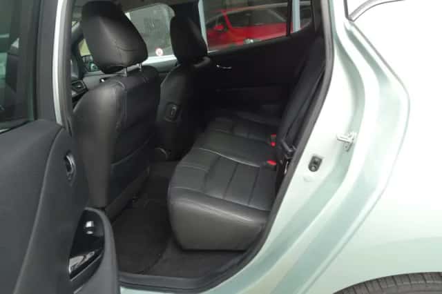 Nissan Leaf (2018) thumbnail 6