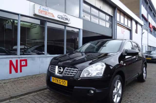 Nissan Qashqai (2010) thumbnail 1