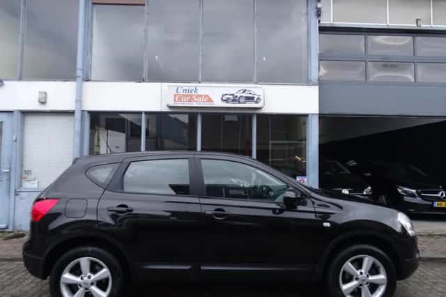 Nissan Qashqai (2010) thumbnail 5