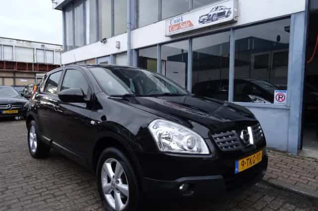Nissan Qashqai (2010) thumbnail 6