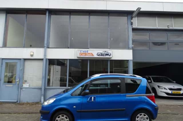 Peugeot 1007 (2007) thumbnail 2