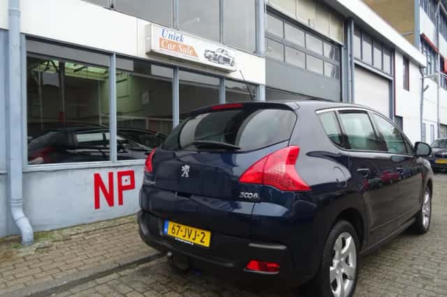 Peugeot 3008 (2009) thumbnail 4