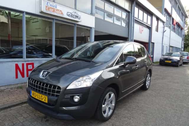 Peugeot 3008 (2010) thumbnail 1