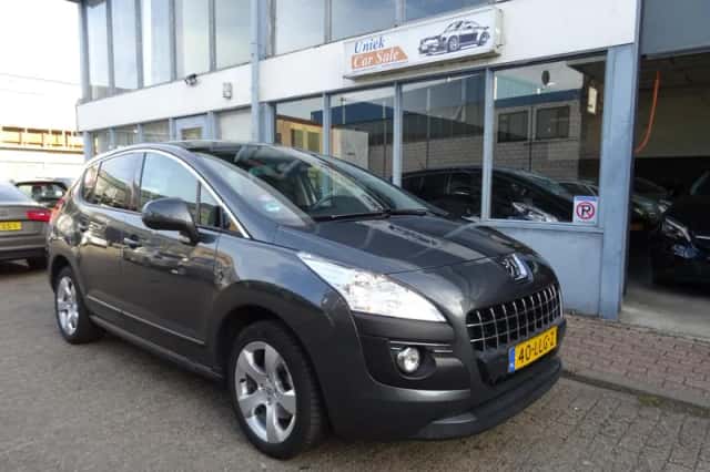 Peugeot 3008 (2010) thumbnail 6