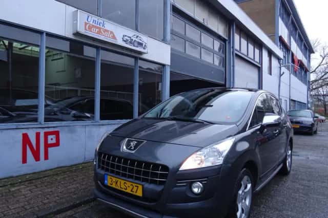 Peugeot 3008 (2013) thumbnail 1