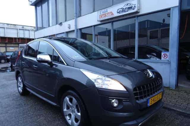 Peugeot 3008 (2013) thumbnail 6