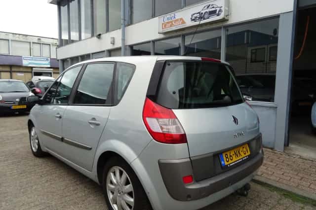 Renault Scénic (2004) thumbnail 3
