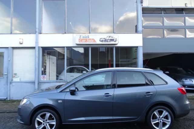 SEAT Ibiza (2013) thumbnail 2