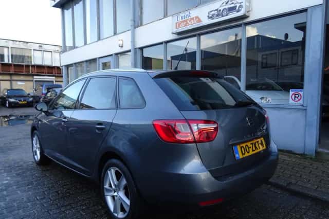 SEAT Ibiza (2013) thumbnail 3