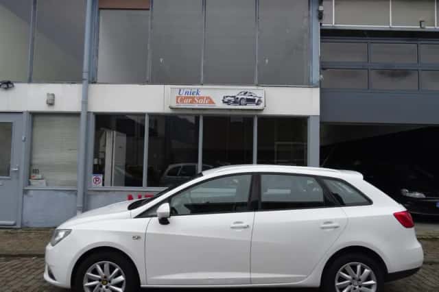 SEAT Ibiza (2013) thumbnail 2