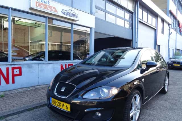 SEAT Leon (2013) thumbnail 1