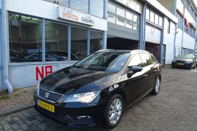 SEAT Leon (2018) thumbnail 1