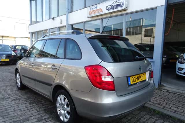 Škoda Fabia (2010) thumbnail 3