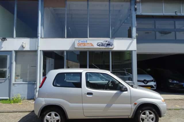 Suzuki Ignis (2003) thumbnail 5