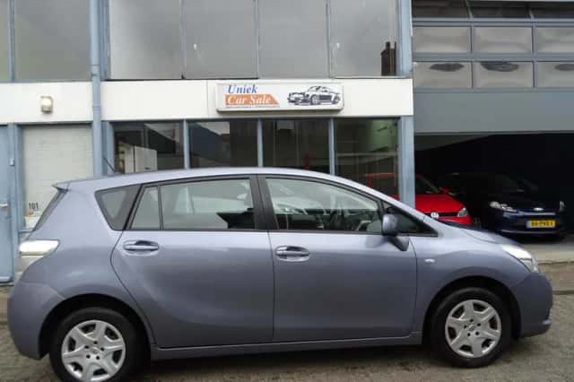 Toyota Verso (2009) thumbnail 5