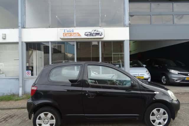 Toyota Yaris (1999) thumbnail 5